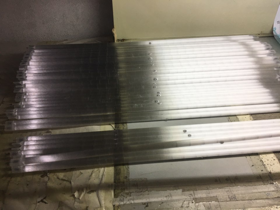 Superhelden Strahler mit Halogenlampe – 2000 Watt